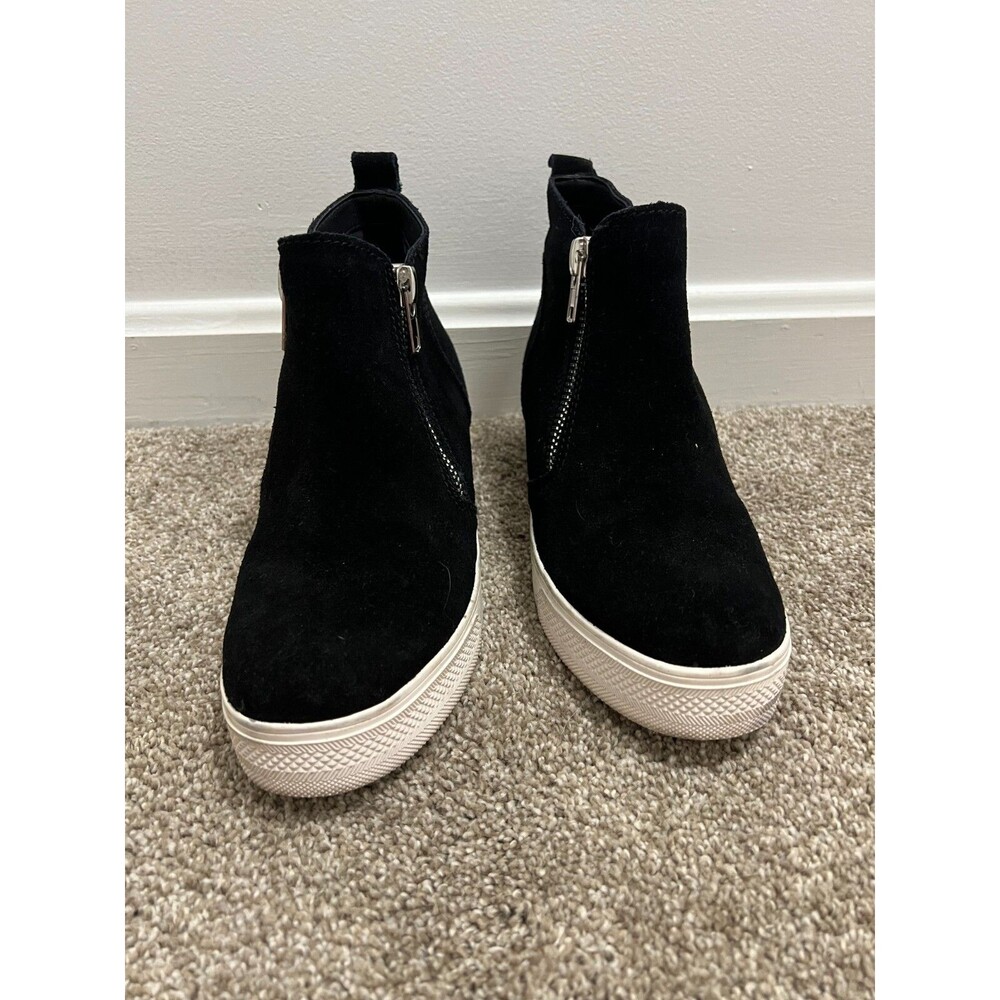 Womens Steve Madden Black Wedge Round Toe Shoe Size 8
